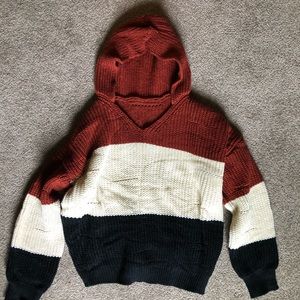 Crop sweater with hood